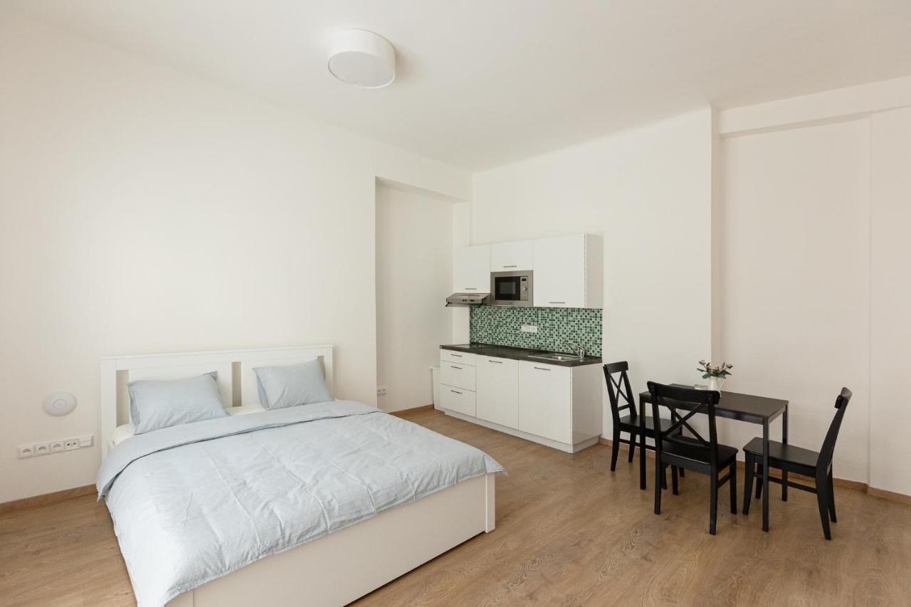 Cozy Studio In Quiet Courtyard Near Charles Bridge — Photos 2